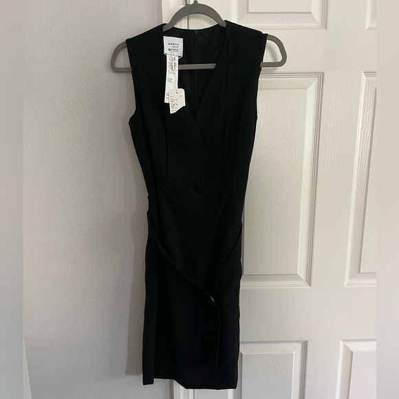 NWT AKRIS Punto black wool belted sleeveless faux wrap front dress size 8 - Picture 1 of 15